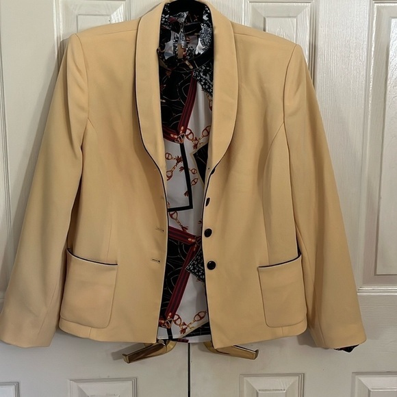 LeSuit Petite Yellow Blazer/Shein ruffal Neck Blouse(296T) - Picture 1 of 10